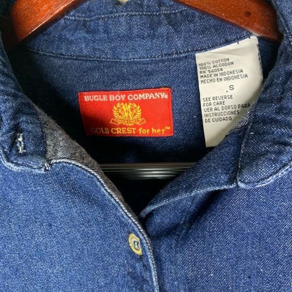 Bugle Boy Company's Women's Blue Vintage Button-Down Long-Sleeve Denim Shirt Siz - Picture 3 of 11